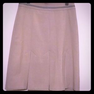 Pleated skirt size 6